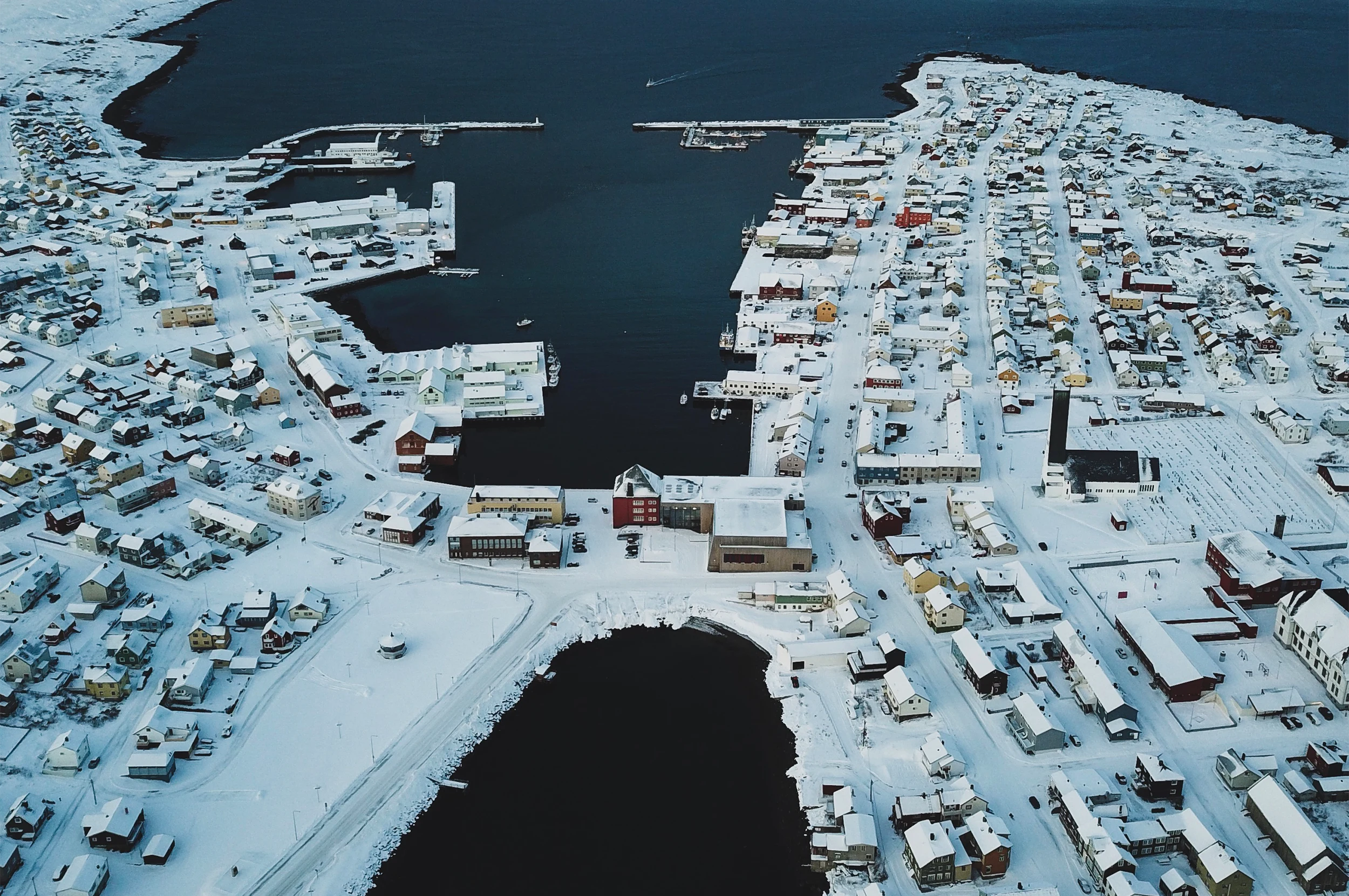 Welcome to Vardø - Hotel, Adventure, Birding & Arctic Experiences