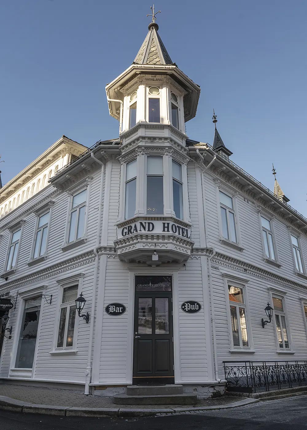 Grand Hotell Flekkefjord-herskapelig overnatting & delikate matopplevelser