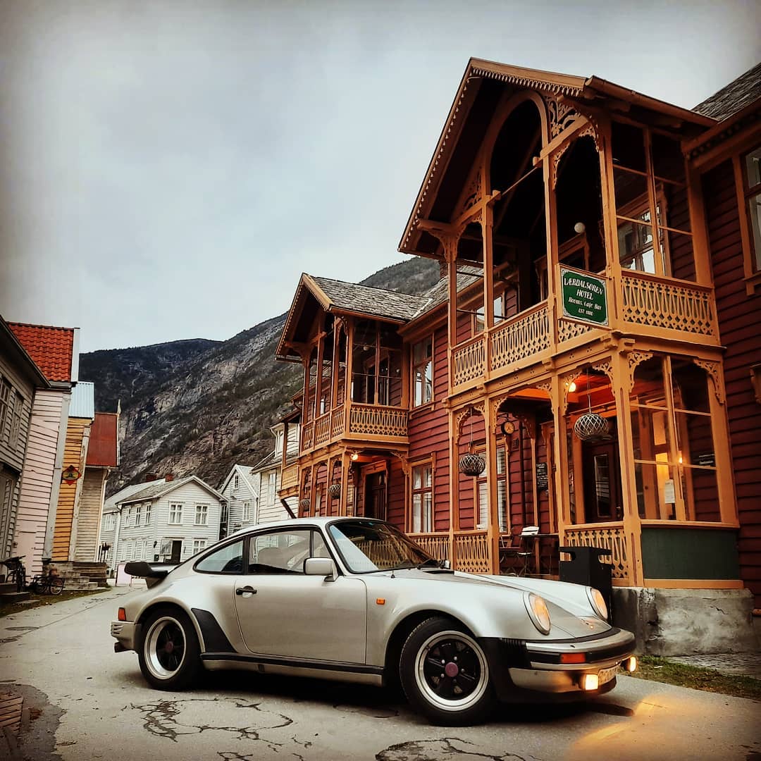 Lærdalsøren Motor Hotel - Norways premiere petrolhead destination