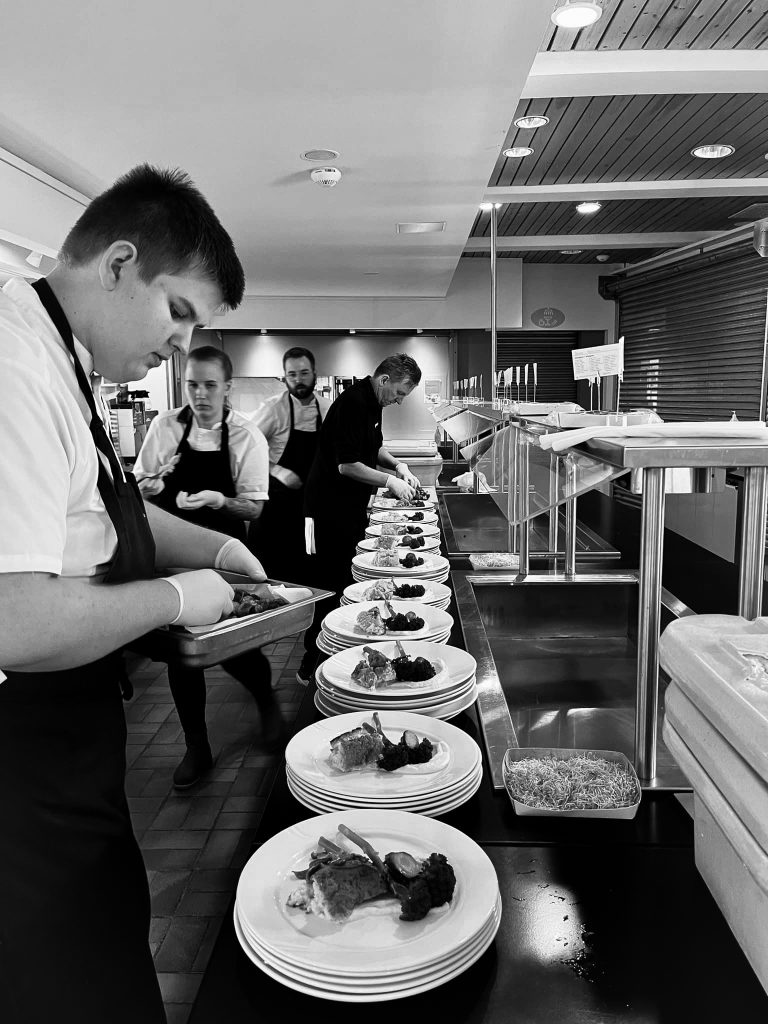 Delikatessen - Bestill catering på nett!