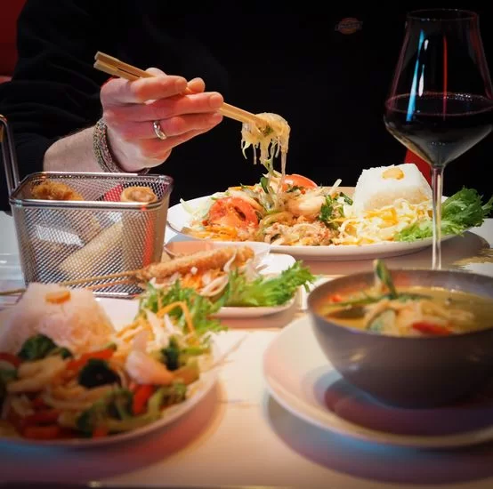 Tuk-Tuk: Autentisk mat fra det thailandske kjøkken