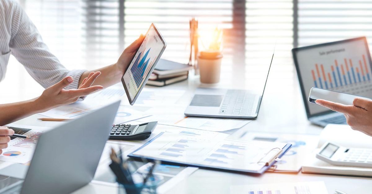 Din pålitelige økonomiske partner i Lyngen | Regnskap Lyngen AS