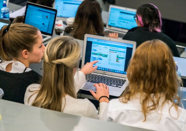 Hubro business simulation games | Learn from experience