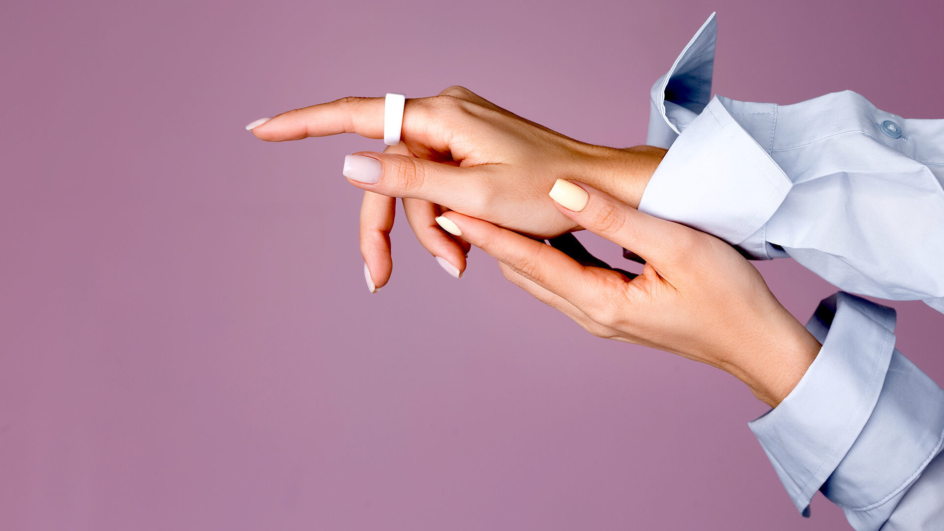 Lakkbar - Størst i Norge på kosmetiske neglebehandlinger!