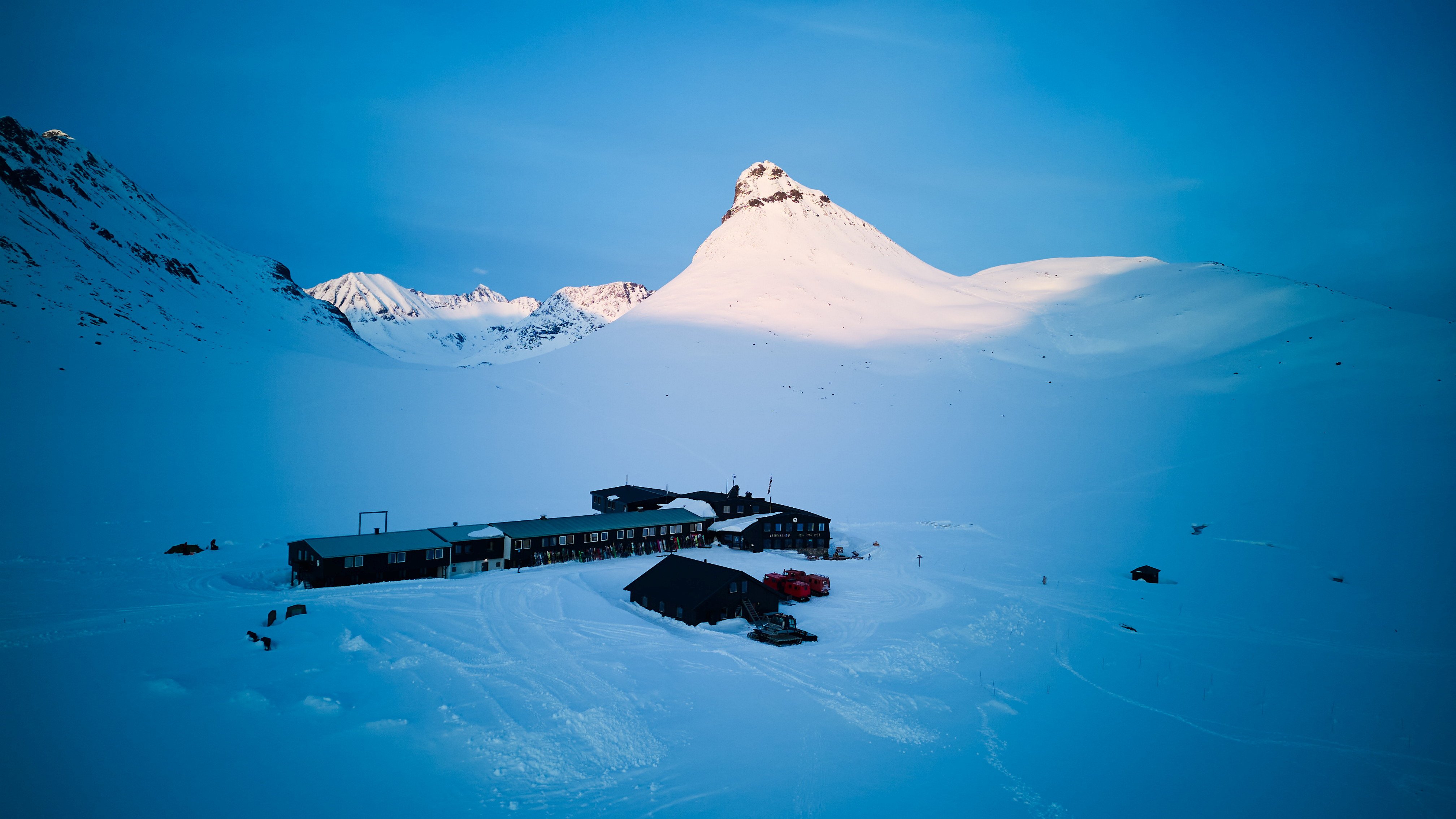 Velkommen til Leirvassbu Turisthytte - DNT