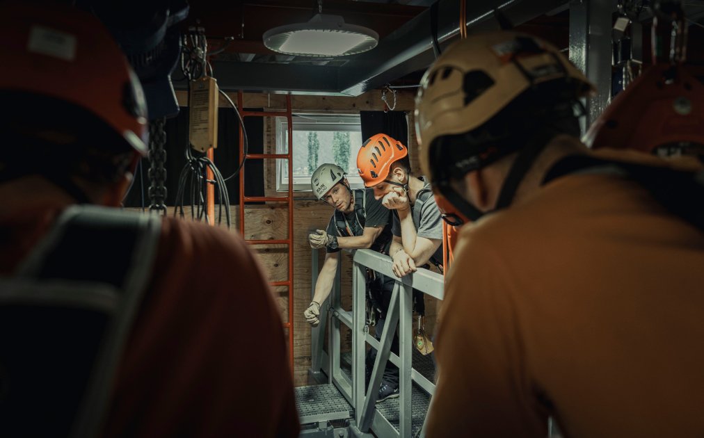 AAK Safety - eksperter på fallsikring - www.aaksafety.no