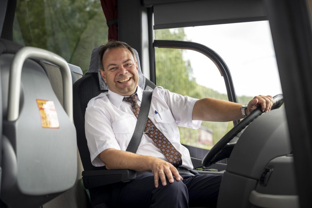 Forside - Arctic Buss