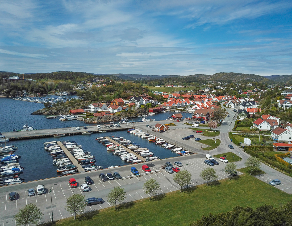 Høllen & Solta Båthavn | Båtplasser i Søgnes flotte skjærgård