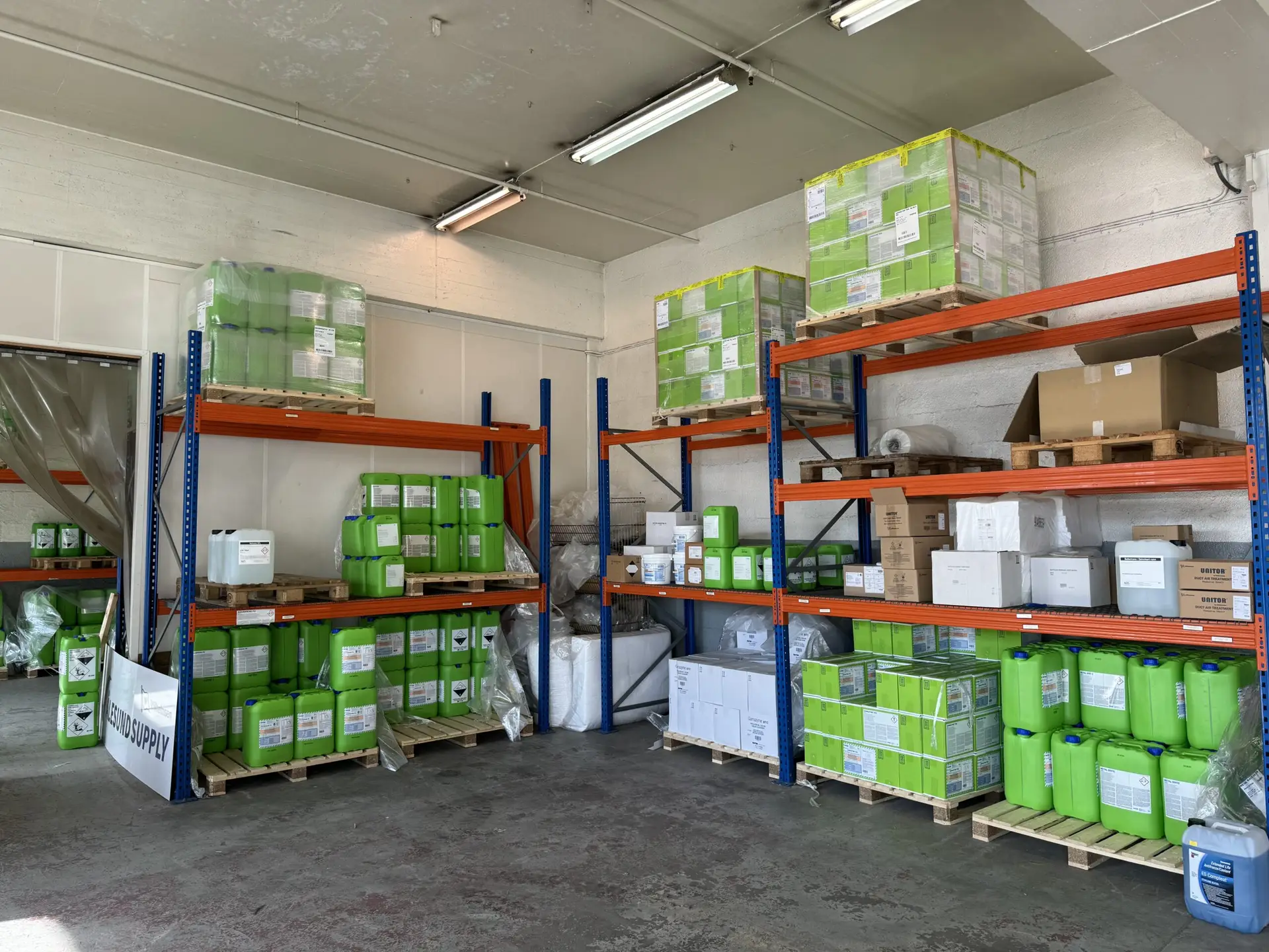 Ålesund Supply | Kjemikalier, skipsutstyr, smøreolje. Rask levering!