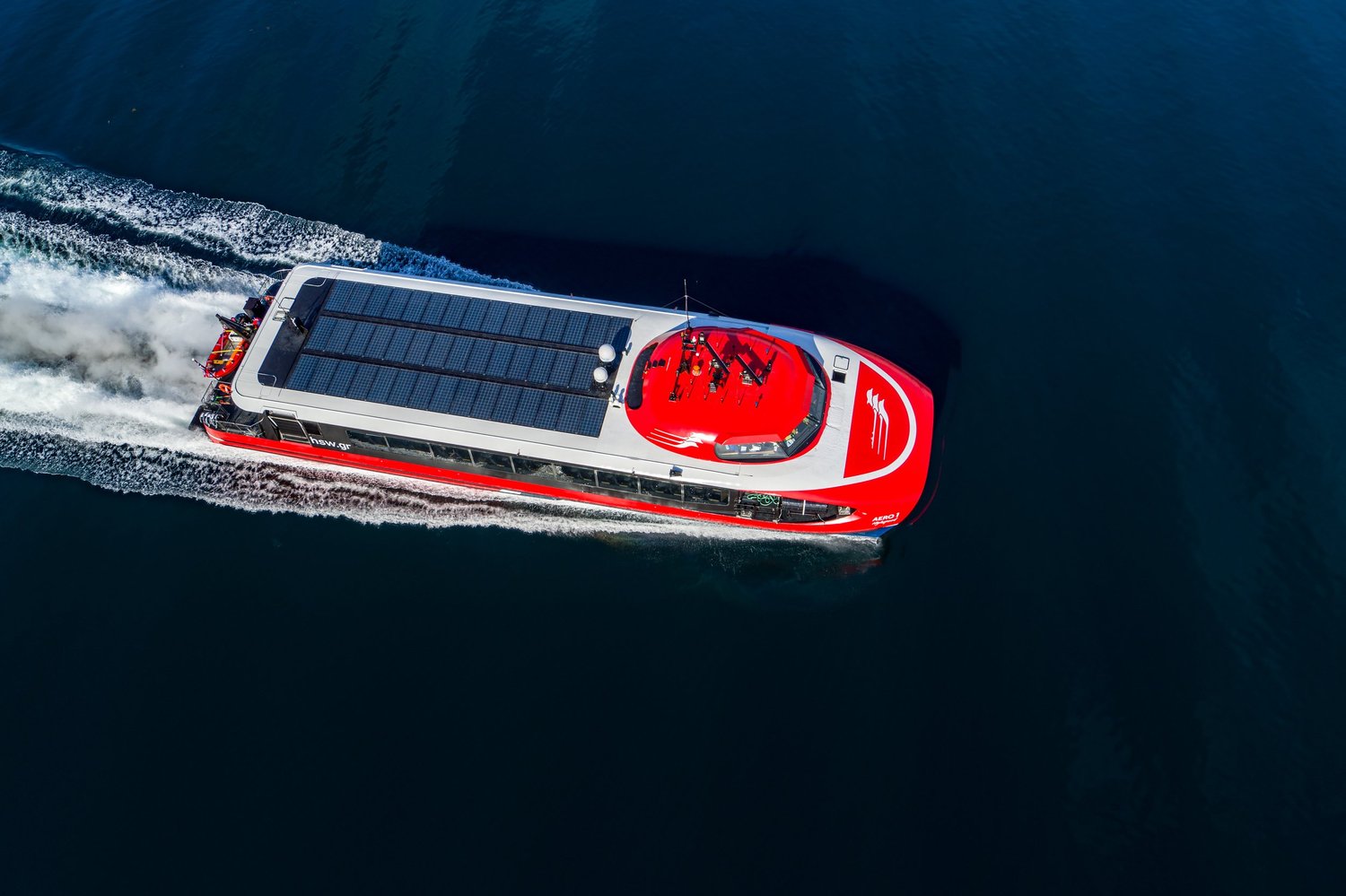 Brodrene Aa - energy efficient fast ferries in carbon fibre