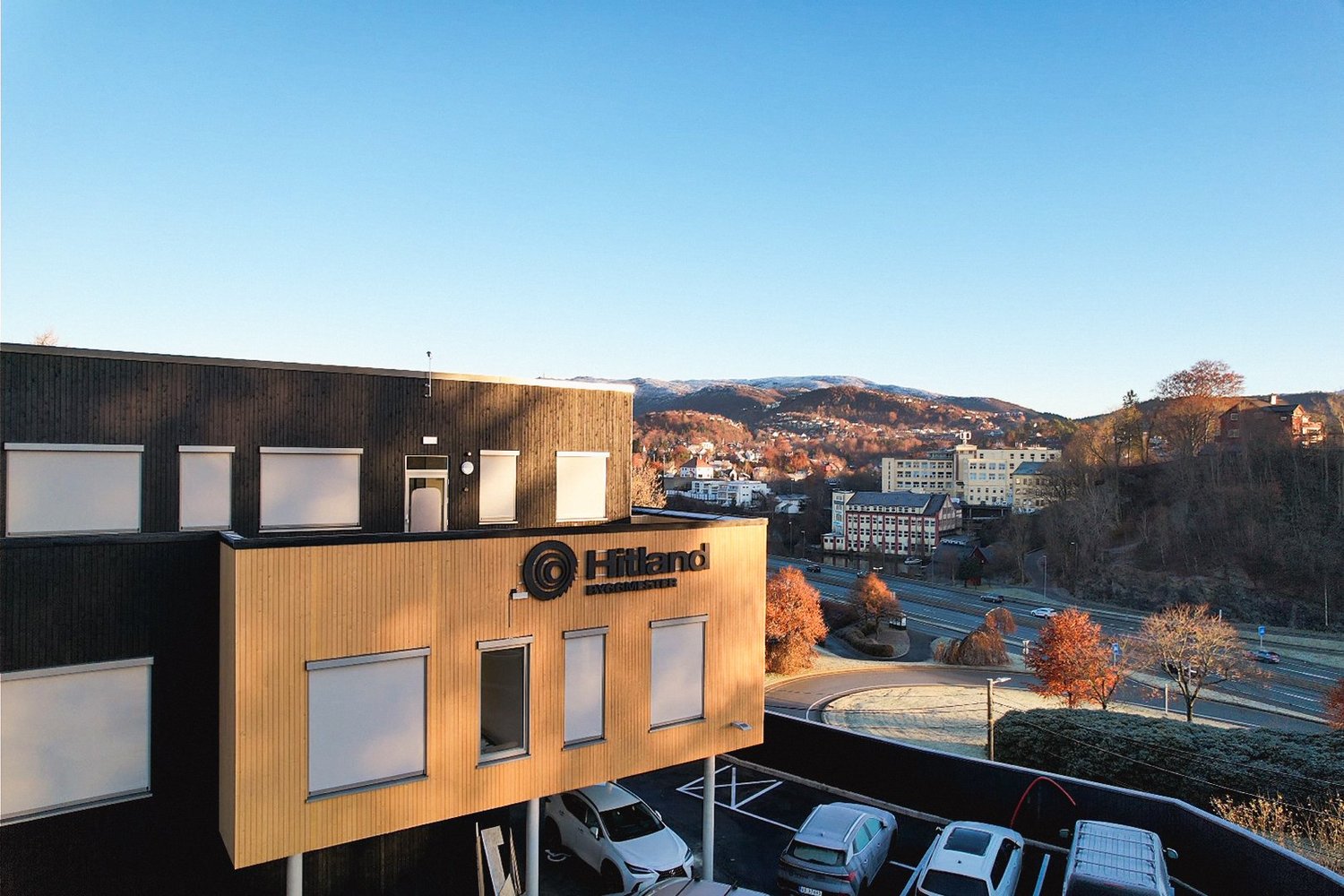 Din lokale totalentreprenør - Bygg og anlegg - Tømmerentreprise - Rehabilitering - Fasade