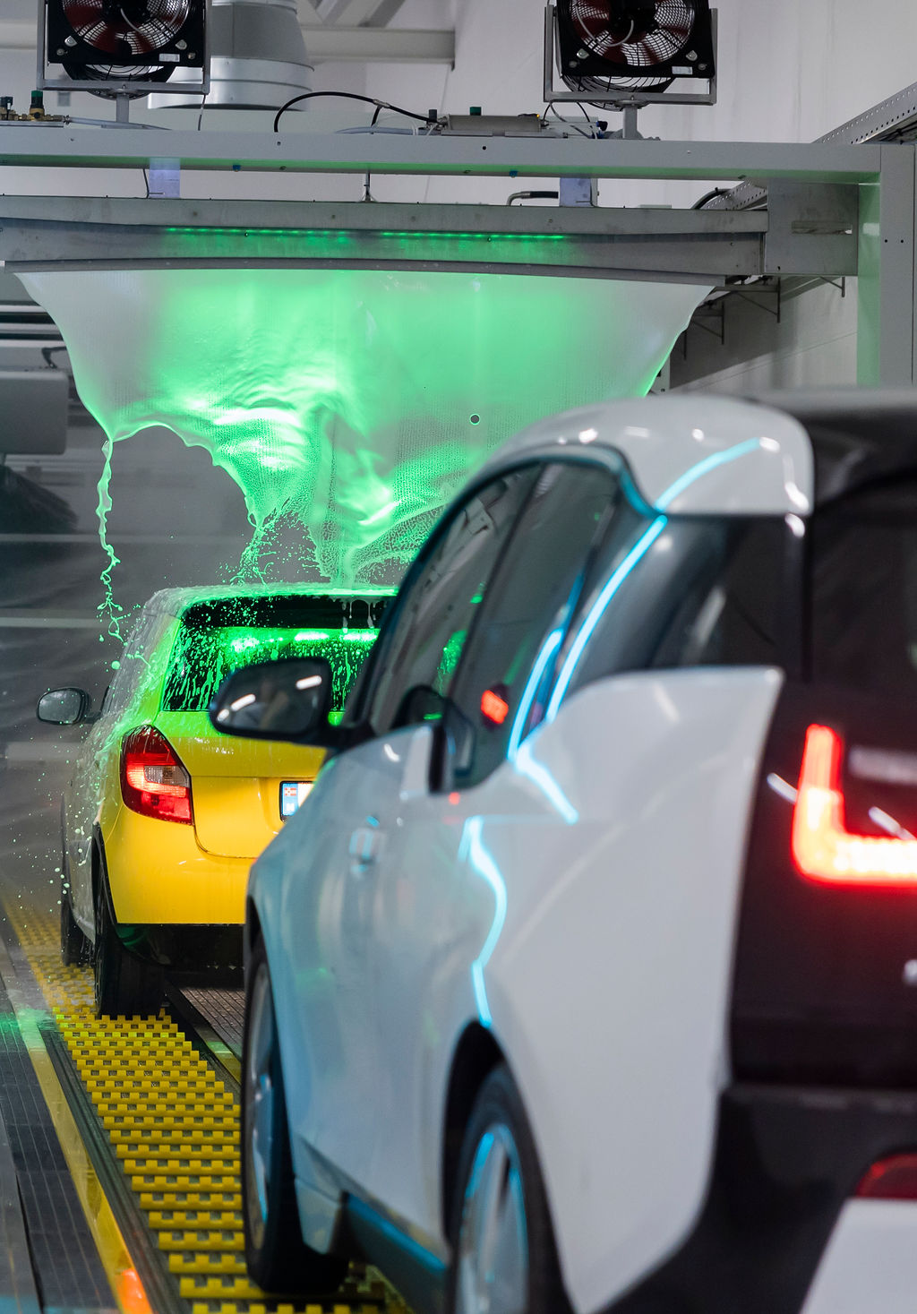 Dive In Carwash - Enkel og Moderne Bilvask