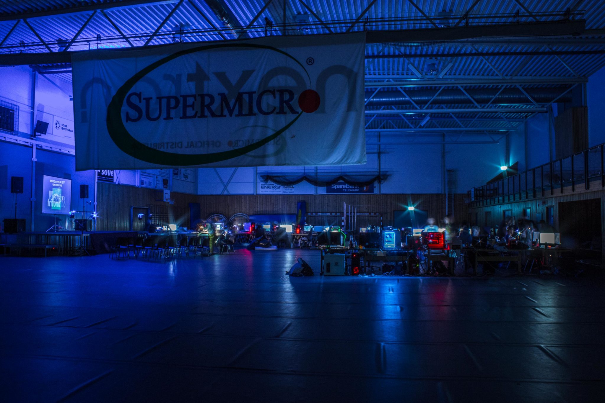 Dotnetklubben arrangør av DotnetLAN