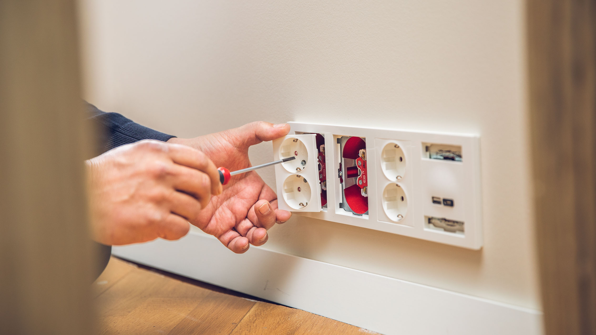 Velkommen til ElektroTjenester AS