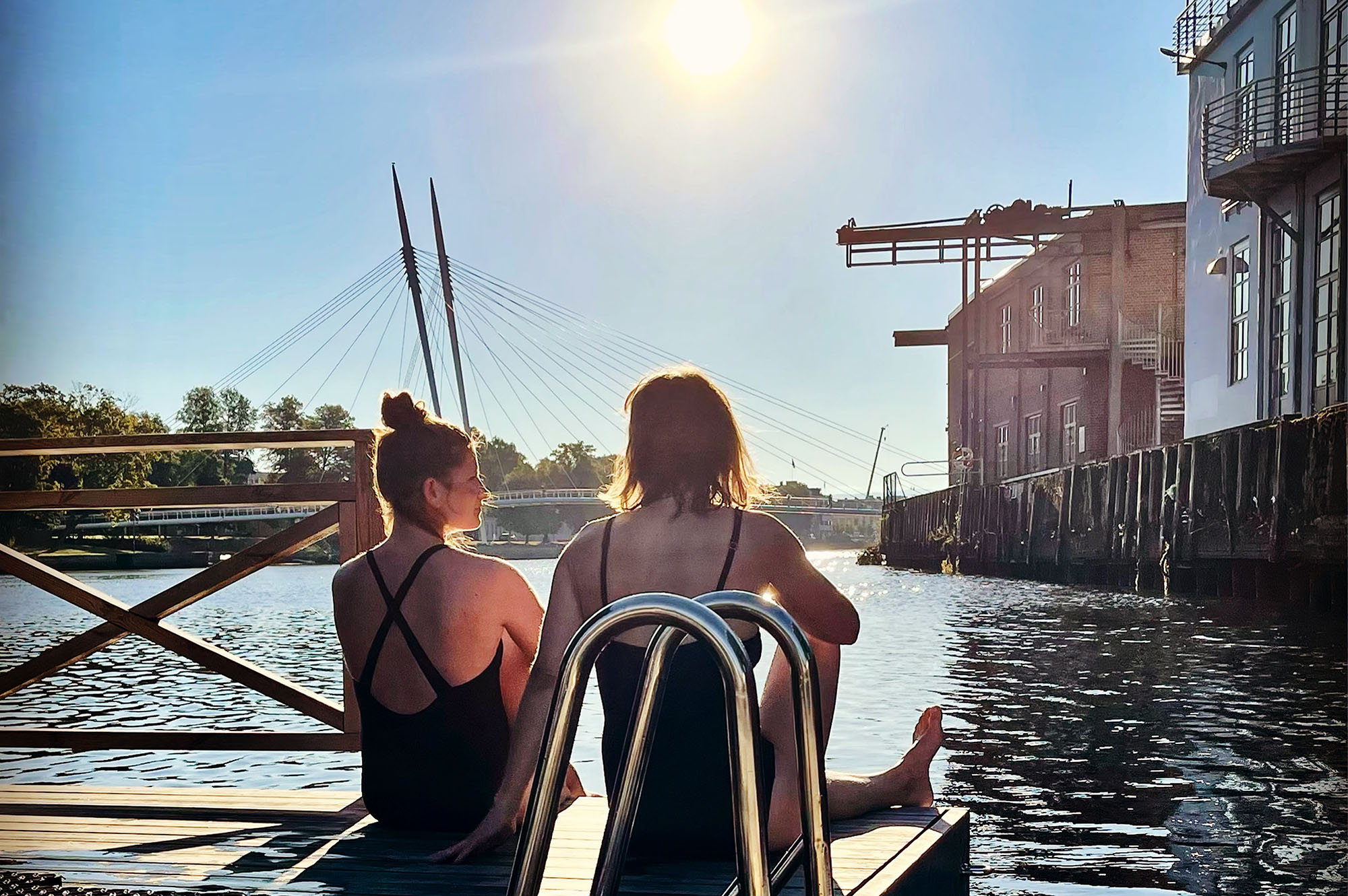 Forside - Elvebadstua