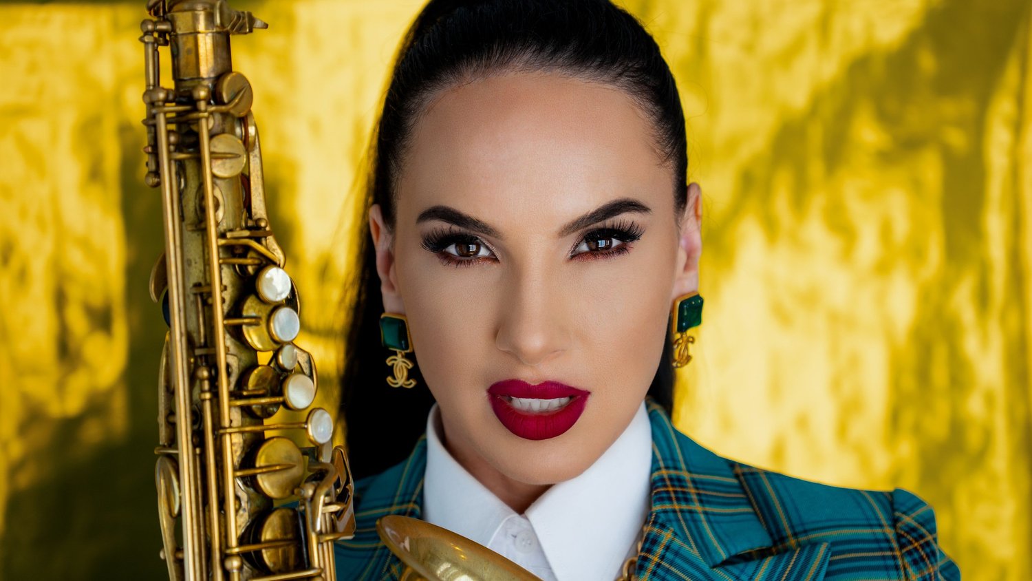 Felicity Saxophonist | Exclusive Saxophone Performance