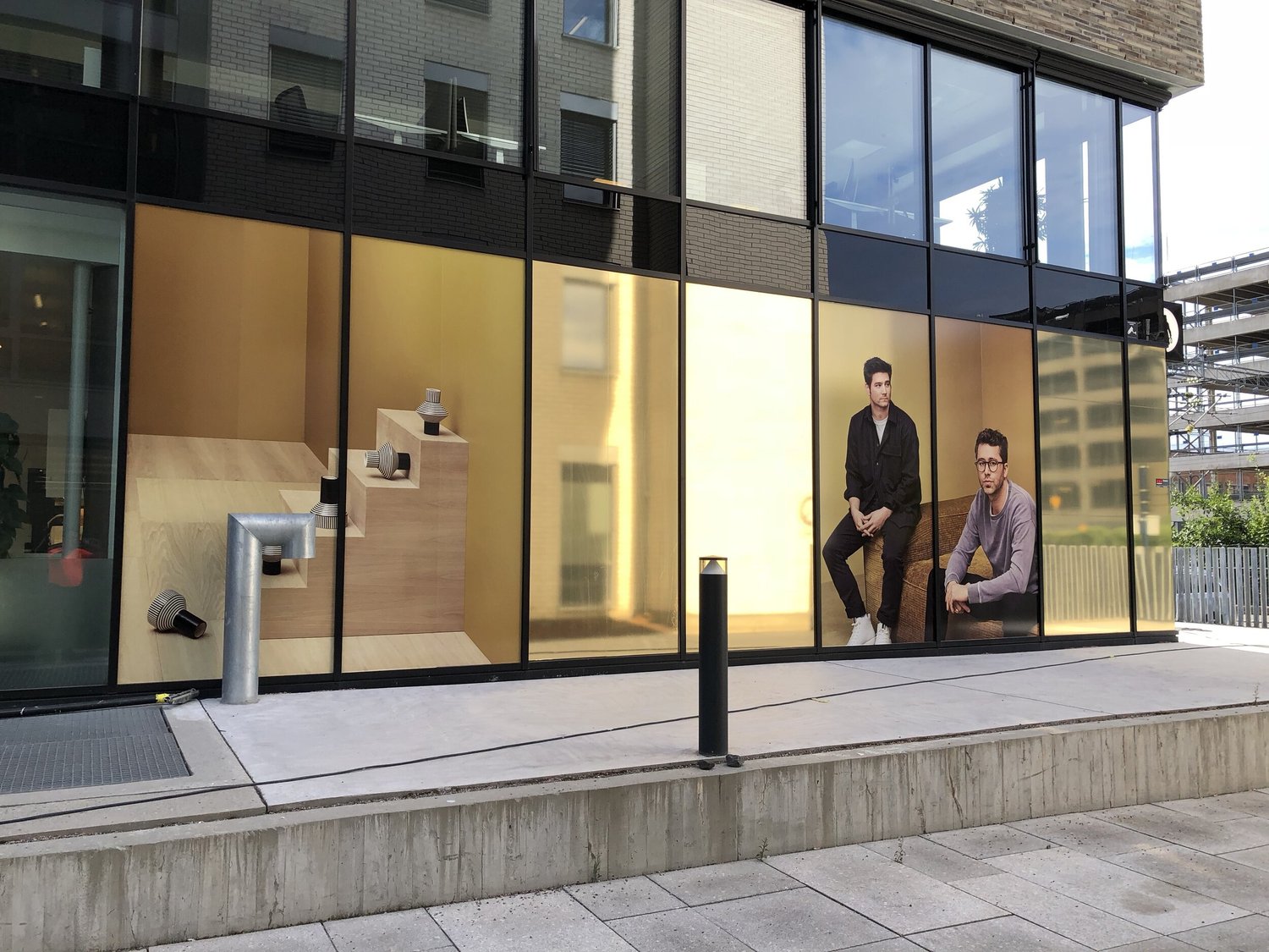 Foliedesign, din leverandør av film, folie, foliedekor og skilt.