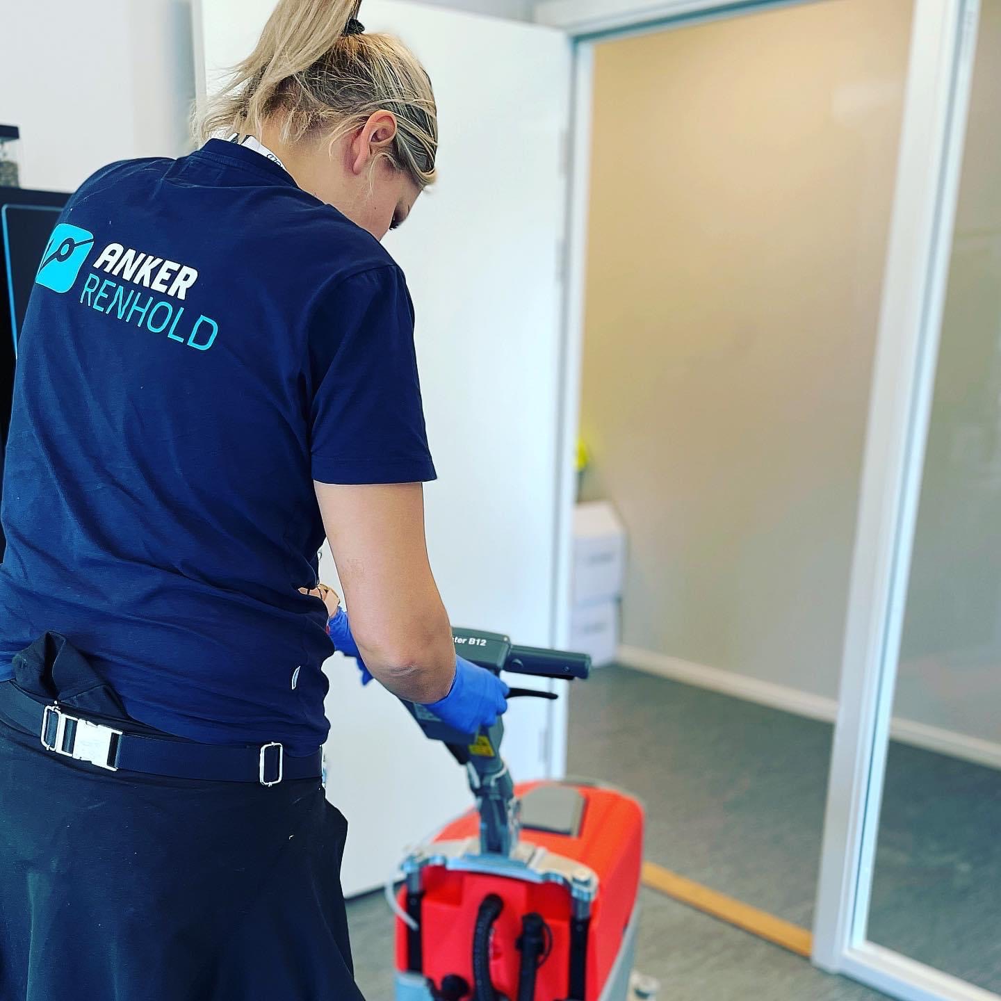 Totalleverandør av renhold til kontor og næringsbygg