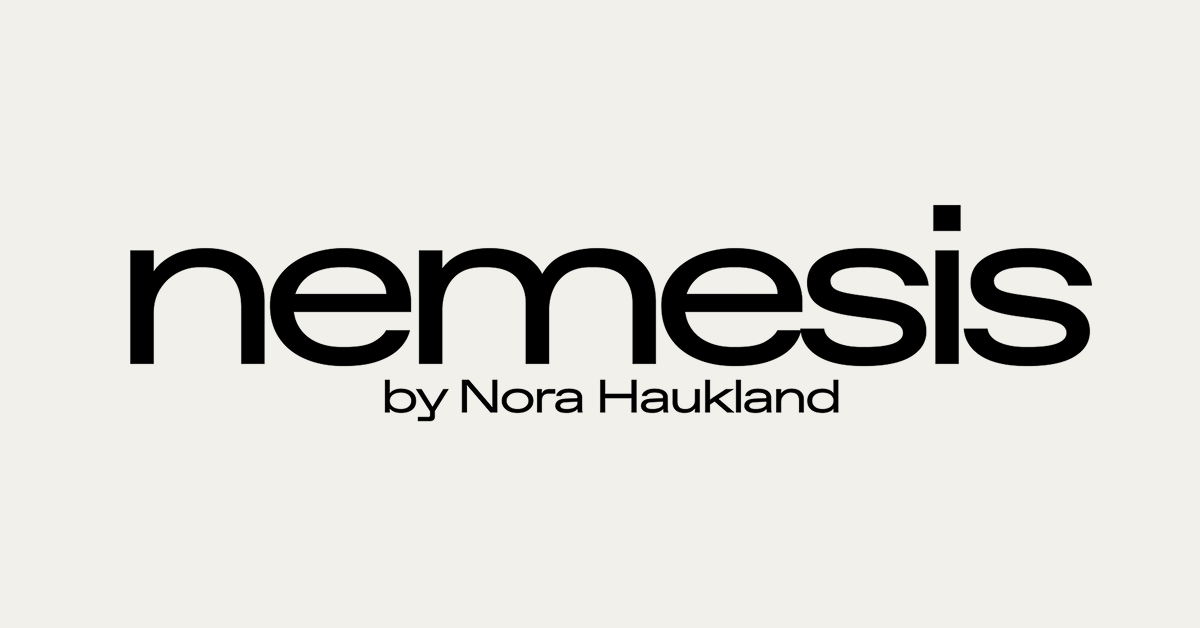 Nemesis By Nora Haukland | Halvvipper som løfter øynene