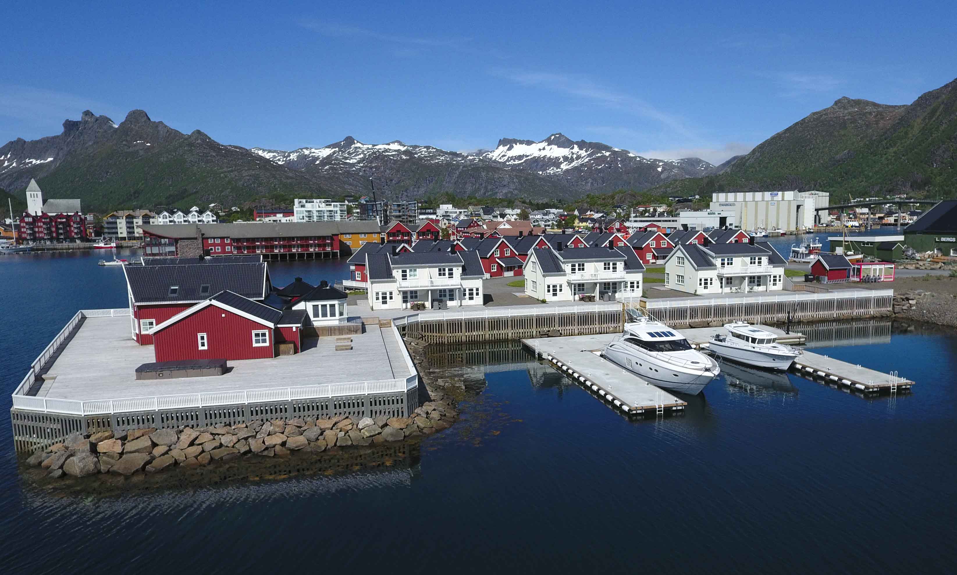Helgeland Marinasystemer - Solide og slitesterke betongflytebrygger