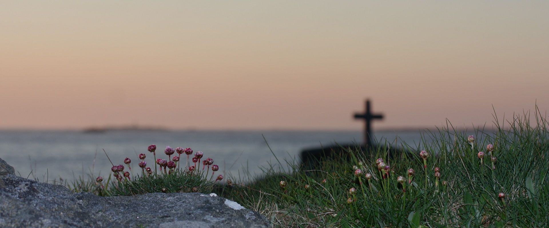 Karmøy Begravelsesbyrå - Lokalt og personlig