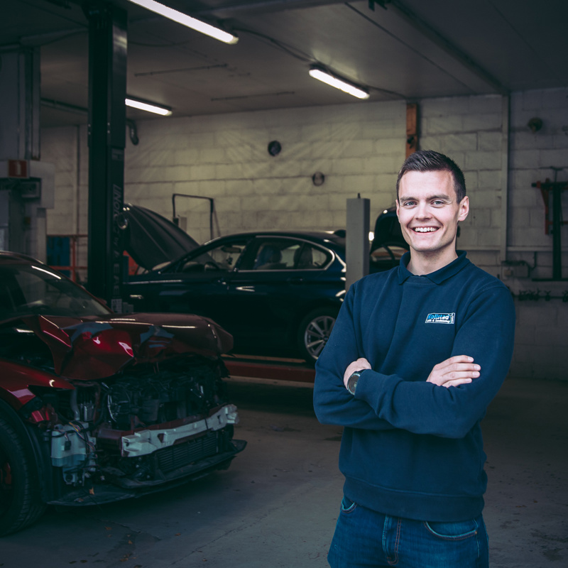 Lakkering og biloppretting i Valdres - Kollstad Lakk & Sandblåsing AS