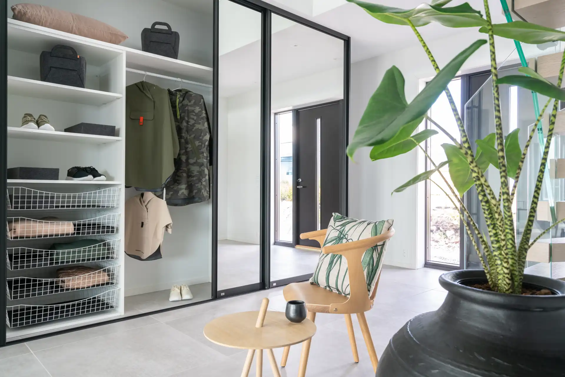 LEBA skyvedørsgarderobe fra Sunnmøre!