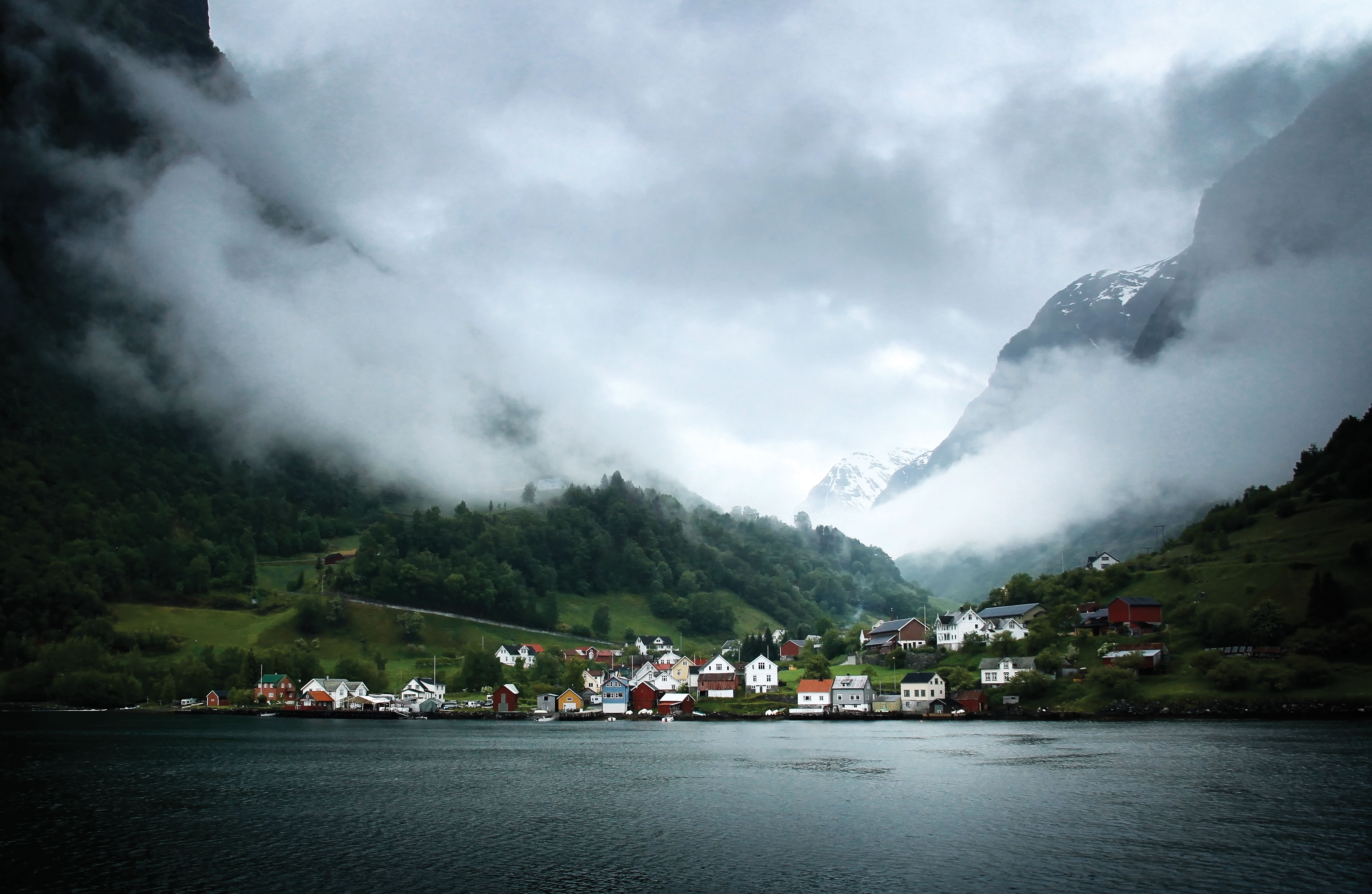 NORDISKE VINDUER FOR NORDISKE FORHOLD - Natre Vinduer