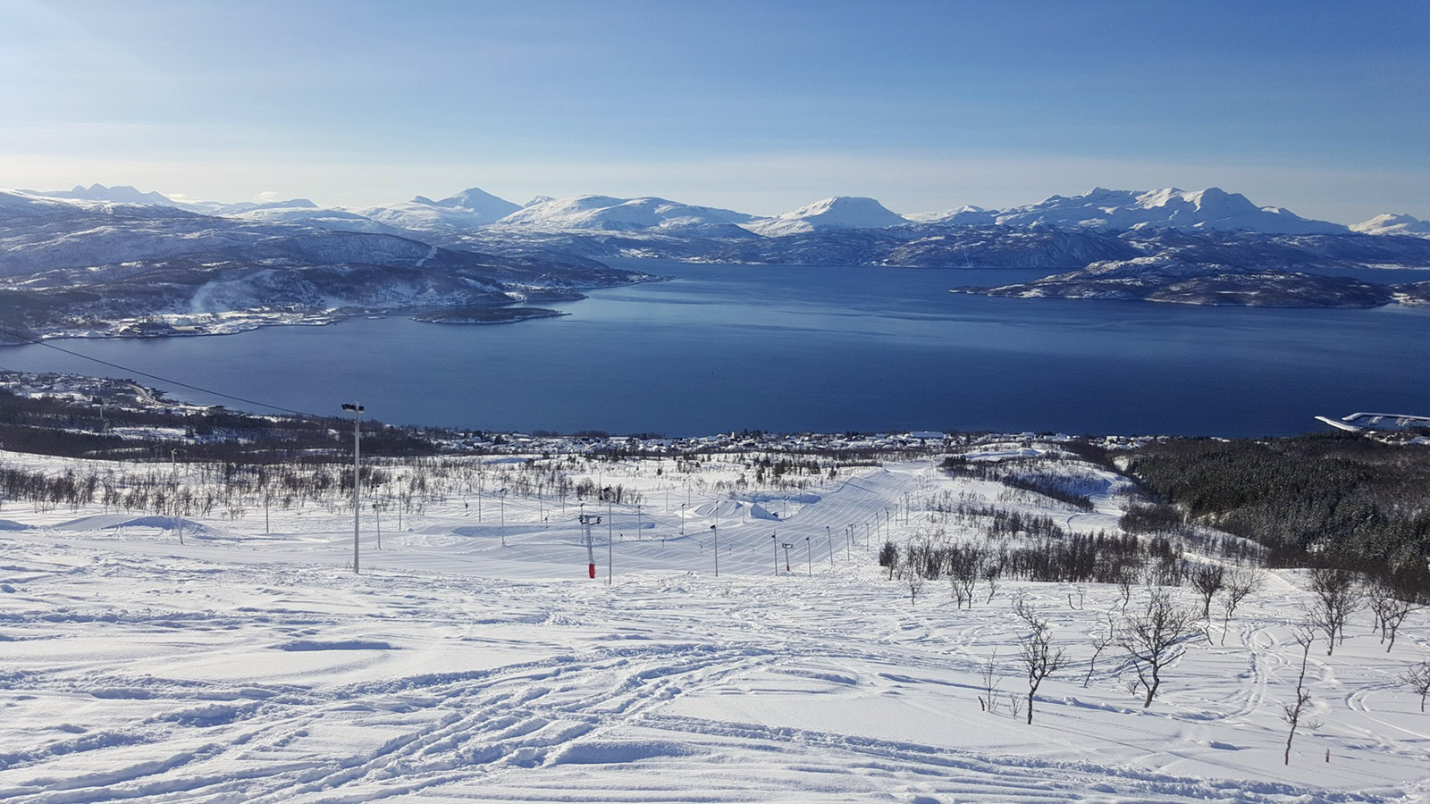 Kjøp heiskort online til Sandviklia Alpinsenter Finnsnes Skiklubb