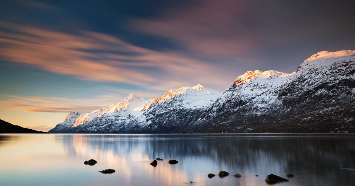 Sterkere økonomi starter med et Stolt valg  Kjøp fond Kontakt oss