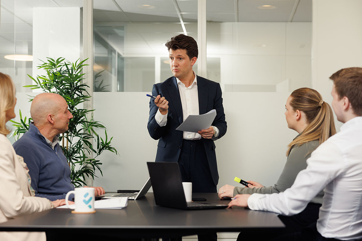 Regnskapsfører for småbedrifter – Fastpris og full kontroll | Fryd Regnskap