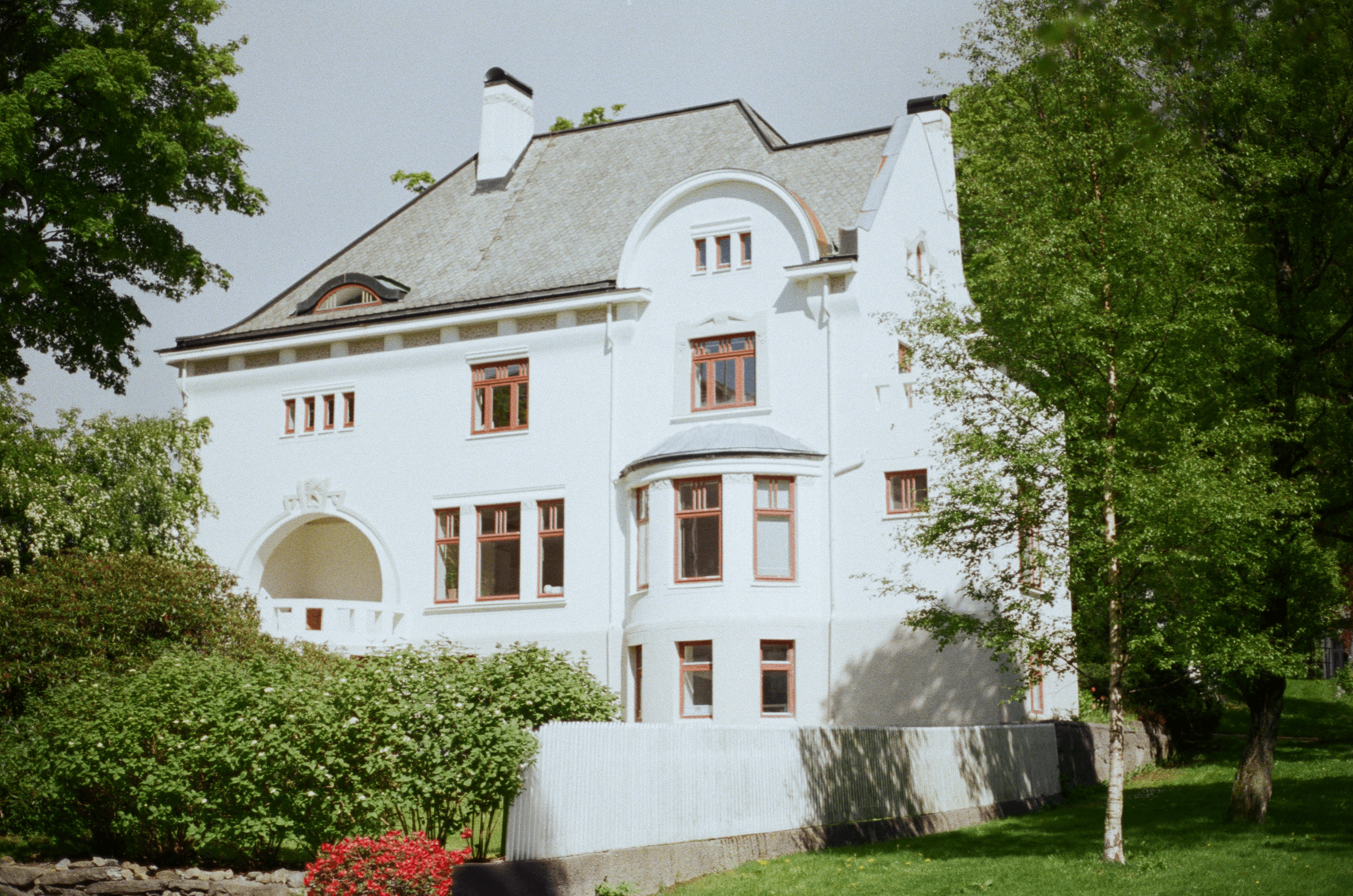 Vest Studio designer merkevarer og digitale produkter folk skjønner og elsker. 